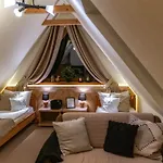 I Pod Reglami Apartman *