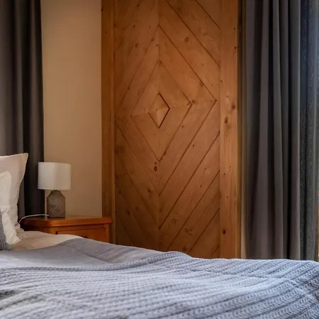 I Pod Reglami * Закопане